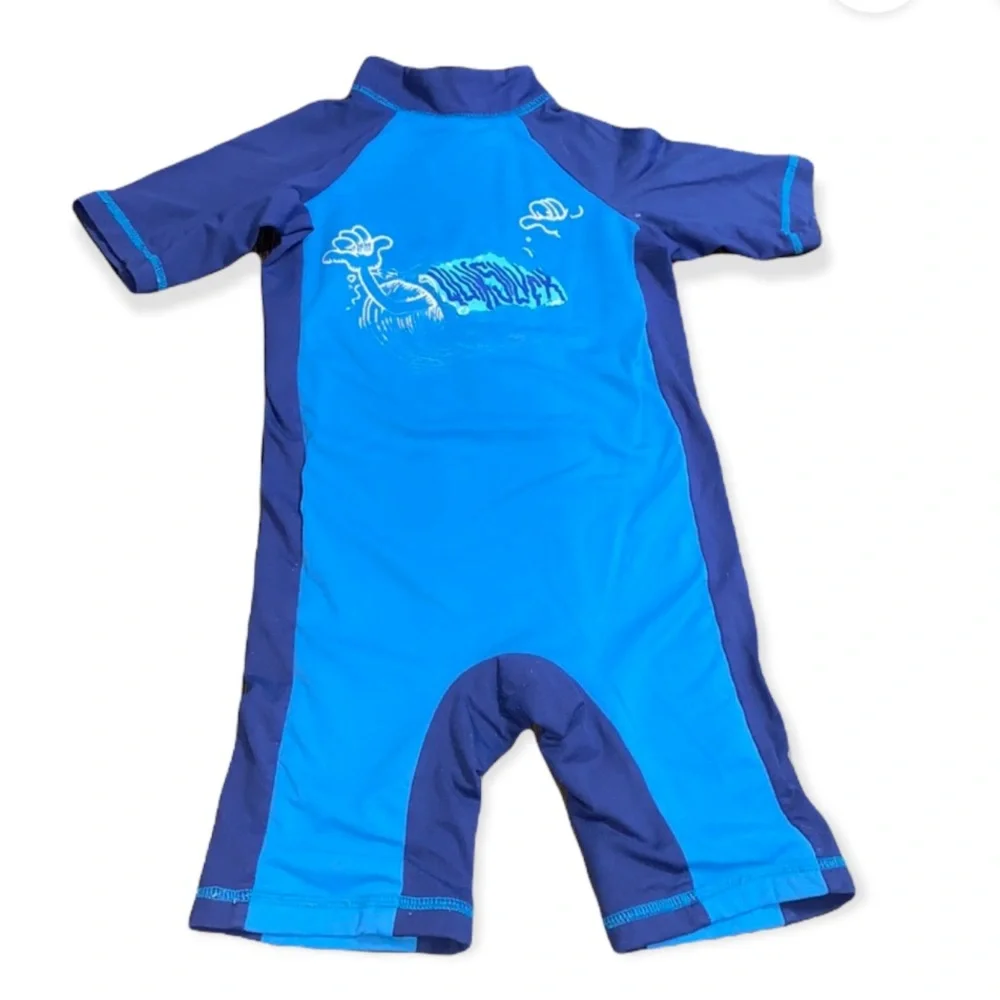 Authentic Quilksilver uv rash guard swimsuit sz 4 boys